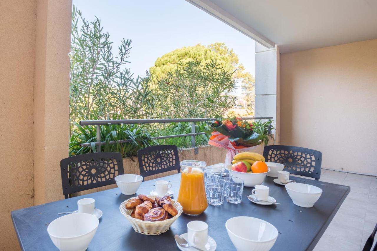 Les Parasols D'Argens Hotel Roquebrune-sur-Argens Exterior foto